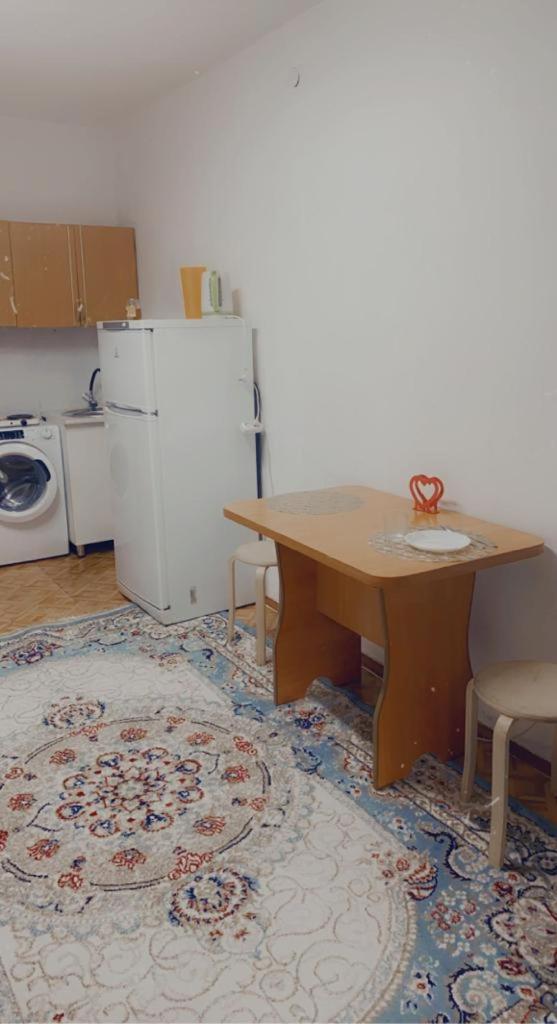 Like Home Apartments Timiryazev Street Алма Ата Екстериор снимка